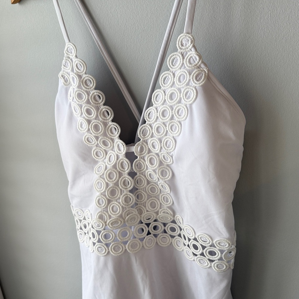 Cupshe White Rib Cutout Lace-Up One Piece Swimsuit NWT - Picture 8 of 12